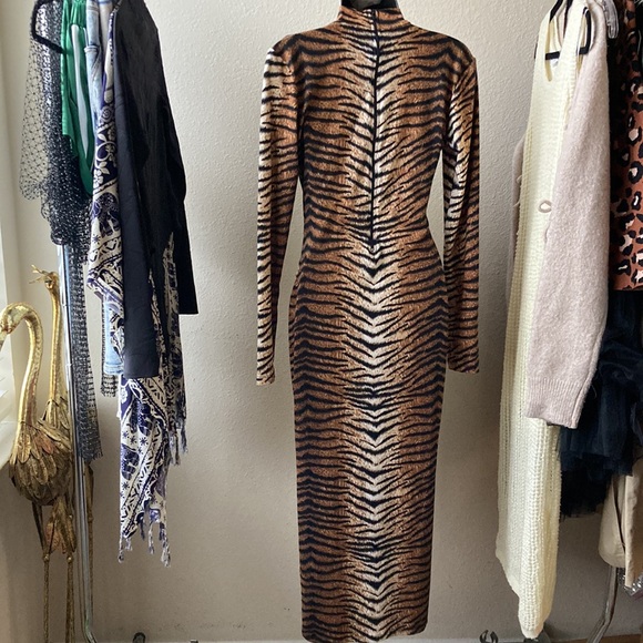 Tiger Print Long Sleeve Midi Dress - Picture 5 of 5